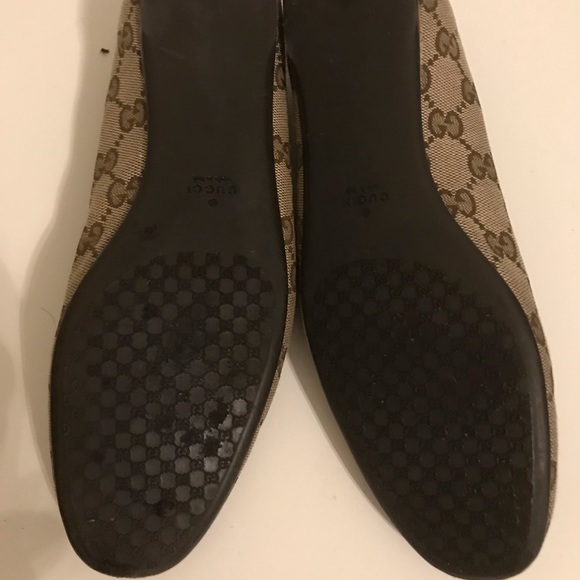 Women’s Gucci GG canvas flats. - Picture 4 of 4